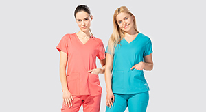 Kasack und Arzthose - vervollständigen eine bequeme Uniform für den Dienst